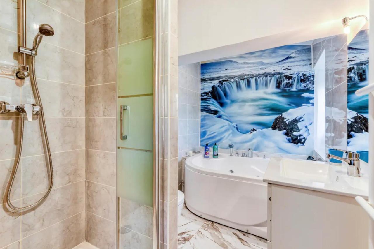 Apartment - Jacuzzi, Wifi, Clim, Retroprojecteur *